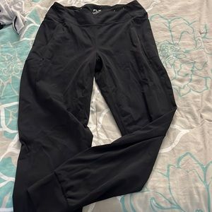 Cuffed workout leggings